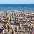 Na bazenu punom dece, pa sramota! Turisti šokirali vrelom zabavom na popularnoj dalmatinskoj plaži