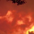 Požar kod Lučana Vatra progutala ceo objekat (VIDEO)