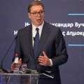 Vučić povukao očajnički potez, poziva Rektorski kolegij na razgovor