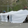 NUNS: Nadležni da pronađu osobe koje su napale novinarku Foneta ispred Skupštine Srbije