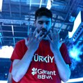 Uhvatili smo Šenguna kako se moli pred finale Eurobasketa