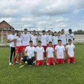 Za tebe Mitre! Dirljiva poruka na majicama dečaka iz FK Slatina - ne zaboravljaju druga koji je poginuo u prevrtanju traktora