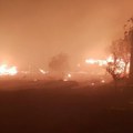 Vatra ne prestaje da besni regionom: Jak vetar i nezgodan teren otežavaju borbu sa požarima, vatrogasci na mukama (foto)
