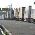 Putevi Srbije: Kamioni na prelazu Bezdan čekaju pet, a na Batrovcima četiri sata