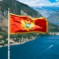Izgorela jedna od najpopularnijih plaža u Crnoj Gori; Vetar otežavao gašenje