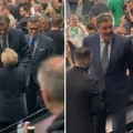 Pao se izvinio Dejanu Bodirogi: Pogledajte kako je dočekan posle javnog brisanja iz istorije