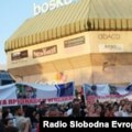 Četnički simboli i slike Ratka Mladića na koncertu u Banjaluci