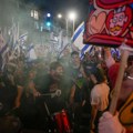 Protesti protiv reforme pravosuđa u Izraelu: Demonstranti marširali ulicama sa crvenim transparentima: "Vrhovni sud je…