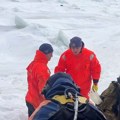 Drama u Rusiji: Odlomila se santa leda, 82 osobe prebačene na obalu