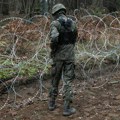 Poljaci postavljaju metalne barijere duž granice sa Belorusijom! Spominju bunkere i rovove, šta se to sprema?