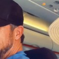 Zaspao u avionu pa se probudio posle dva sata Nije imao pojma gde se nalazi, njegova reakcija je urnebesna! (video)