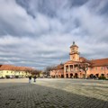 Opozicija u Somboru poziva na 15 minuta tišine u znak sećanja na žrtve nesreće u Novom Sadu