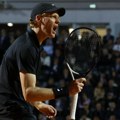 Janik Siner posle preokreta u finalu mastersa u Rimu, za trofej igra protiv Karlosa Alkaraza