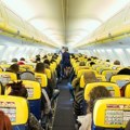 Dečak (13) dobio napad kašlja u avionu, pilot šokirao odlukom! "Traumatizovan je, jedva je uspeo...": Porodica doživela…