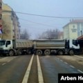 Beograd smatra saslušanja i poternice zbog barikada na severu Kosova 'pritiskom' na Srbe