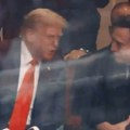 Na pomolu pomirenje decenije? Otkriveno o čemu su Tramp i Mask razgovarali na komemoraciji Čarliju Kirku (Video)