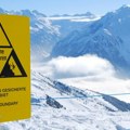 U Tirolu u Austriji izdata upozorenja na opasnost od lavina, jedna osoba povređena