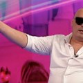 Drama bivšeg para eskalirala ispred zgrade Pinka! On pretio novinarima, neviđeni haos: "Nemoj da mi prilaziš!"