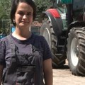 Pčelarki i agropreduzetnici veri Škulić uručeno priznanje u Rimu Žena koja veruje u srpsko selo sada je među svetskim…