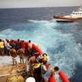 U brodolomu kod Tunisa 11 migranata se udavilo, a 44 se vodi kao nestalo