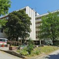 Volonteri Wiener Städtische osiguranja zasadili 30 stabala u krugu Opšte bolnice