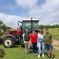 Za konkurentniju i bolju poljoprivredu: Tim Projekta konkurentne poljoprivrede Srbije obišao svoje korisnike i korisnice