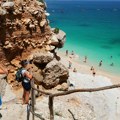 Izabrana najlepša plaža na svetu u 2025: Nalazi se u Evropskoj uniji, samo 250 ljudi sme da je poseti