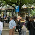 Građani ponovo blokirali sud u Novom Sadu: "Ispred vas je narod, iza vas je banda - birajte"