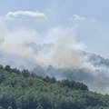 Ogroman dim prekrio selo, vidi se i plamen: Veliki požar kod Čačka, zahvaćena površina od nekoliko hektara (foto)