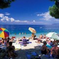 Ko planira ovde da letuje - bolje da ponese hranu sa sobom! Cene samo rastu, turisti čak i toalet papir nose od kuće