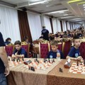 Otadžbina se voli i na više od 64 polja: Letnji šahovski kamp za decu srpskog porekla u Paraćinu okupio više od 120 mališana…