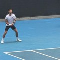 Novak kao zapeta puška: Ðoković odradio poslednju pripremu za AO, okrenuo se ka tribinama i...