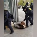 Ovako blokadere rešava Danska policija! To su EU standardi!
