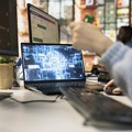 AI je za dve godine udvostručio prisustvo na poslu: Evo koliko vremena zaposleni uštede
