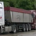 Momirović: EK poziva Prištinu da odmah ukine sva ograničenja na promet srpske robe