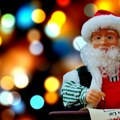 Deda Mraz u decembru zaradi više od 1.000 evra