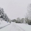 Zima pokazala zube: Snežni nanosi veći od metar, pojedini delovi Srbije okovani belim pokrivačem (foto/video)