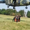 Helikopterska jedinica MUP gasi požar u zapadnoj Srbiji! Super Puma već izbacio 52 tone vode, akcija gašenja i dalje traje