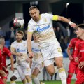 Kapiten Rodić od tragičara do heroja - kiks za gol sa skoro pola terena, pa jedan za pobedu