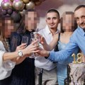 (Foto) Ovo su otac i sin koji su stradali u Topoli! Ugušili se s dedom i komšijom u septičkoj jami, dve porodice zavijene u…