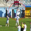 Skandal u BiH! Navijač sa tribine nogom u glavu udario fudbalera dok je izlazio sa terena