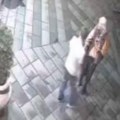 Uznemirujuće! Novi detalji napastvovanja starice! "Pa on je razbio staklo na ulazu da dođe do nje!" Pojavio se svedok horora…