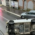 Saobraćajna nesreća u Zemunu: Auto se prevrnuo nasred Ugrinovačke ulice: Vozačima se savetuje oprez (foto)