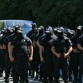 Pomoćnik direktora policije: Među policajcima angažovanim tokom protesta nije bilo ljudi sa strane