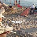 Velika čistka na plažama Halkidikija: Zaplenjeno dve tone peškira i suncobrana, nema više "rezervacija" mesta