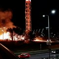 Veliki požar kod Sava centra na Novom Beogradu: Pretpostavlja se da je uzrok petarda, vatrogasci na terenu (VIDEO)