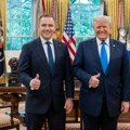 Predsednik u Beloj kući: Savez s Trampom, sukob s premijerom
