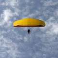 Deda paraglajder se zabio u kamion! Teško povređen 73-godišnjak, meštani ne mogu da veruju šta se desilo kod Obreža Kalničkog…