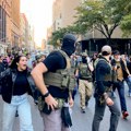Protesti u Njujorku zbog policijske intervencije protiv imigranata, uhapšeno 14 ljudi