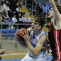Stotka "belih" u derbiju: Košarkaši Sloge pobedili OKK Beograd